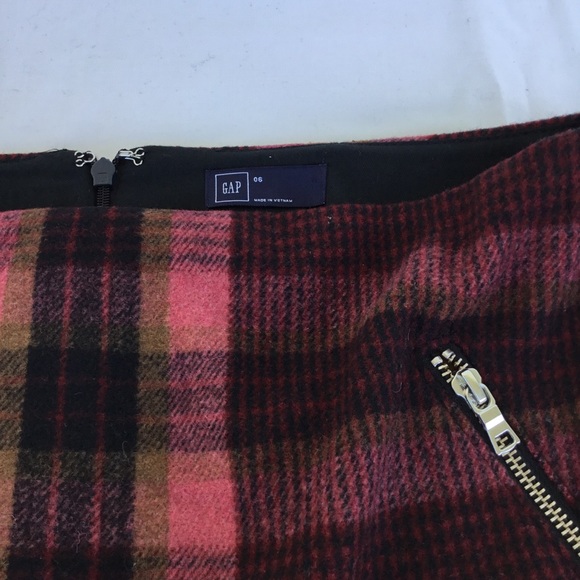 GAP Plaid Wool Skirt - Size 6 - Picture 6 of 6